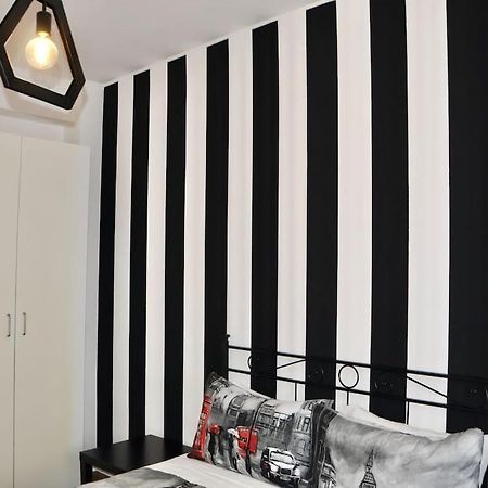 M.Aurelio Black & White Milano Exterior foto